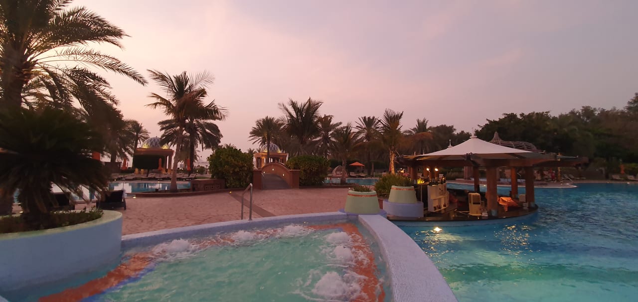 Pool Emirates Palace Mandarin Oriental