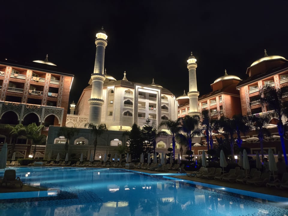 Außenansicht Royal Taj Mahal Hotel