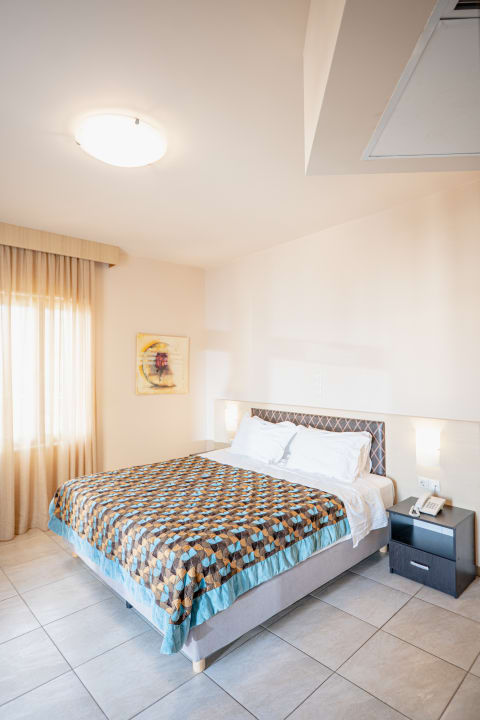 Zimmer Hotel Molos Bay