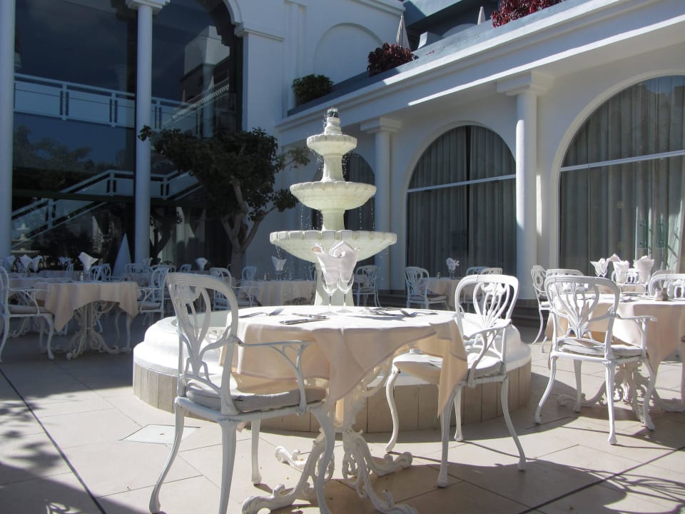 Terrasse mit Springbrunnen Adrián Hoteles Colón Guanahaní - Adults only