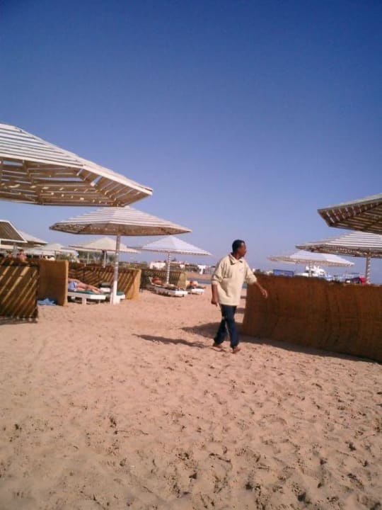 Strand Menaville Safaga