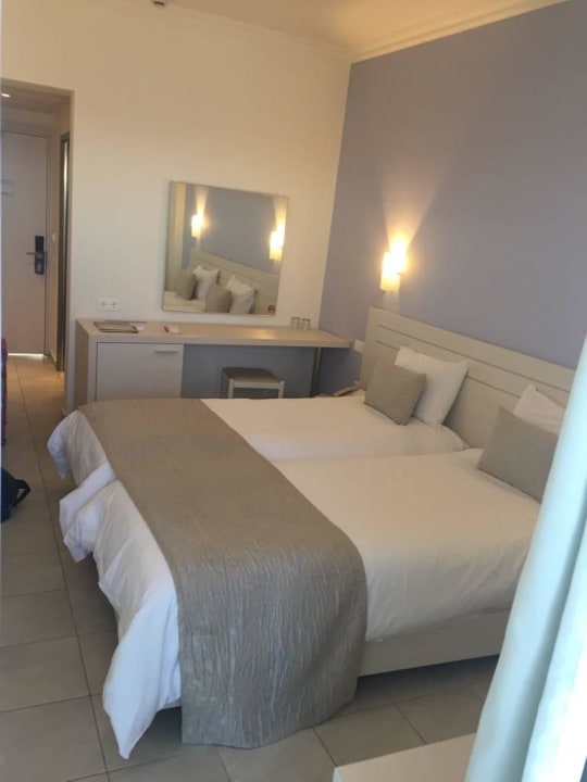 Modernes Zimmer Rhodos Horizon Resort