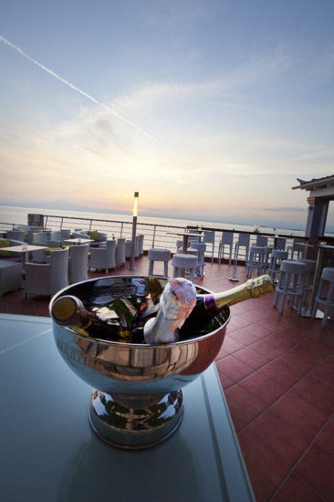 Costa Costa Bar on the beach Hotel Akti Taygetos