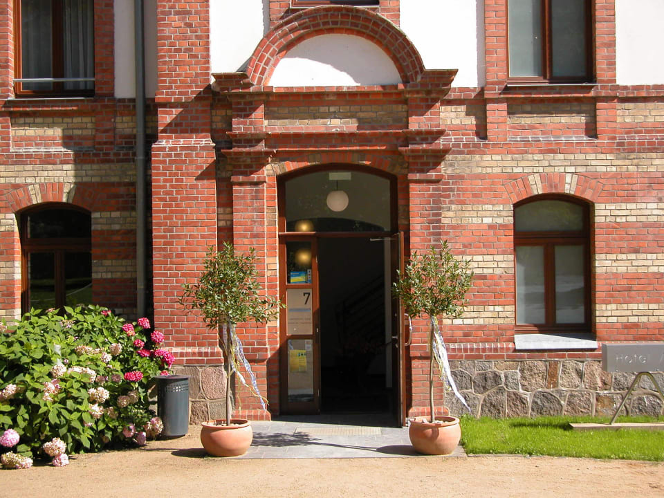 Eingangsbereich Haupthaus Hotel Am Tiefwarensee
