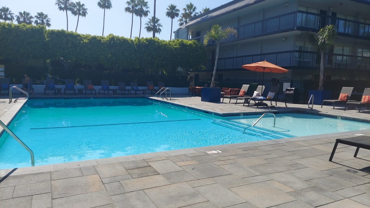 Pool Palm Garden Hotel