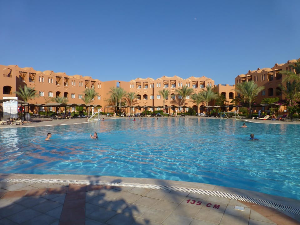 Familienpool Jaz Makadi Oasis Resort