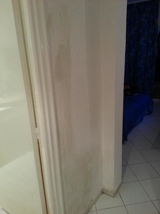 Nach der Klimaanlagenreparatur Hotel Nesrine