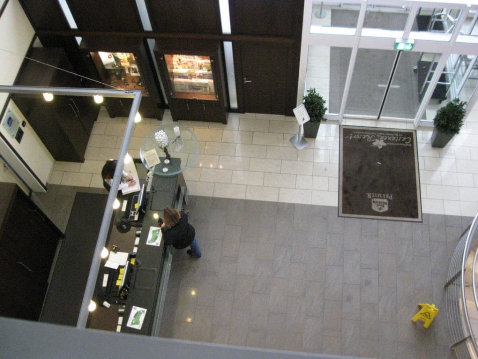 Blick von oben auf die Rezeption Best Western Premier Castanea Resort Hotel