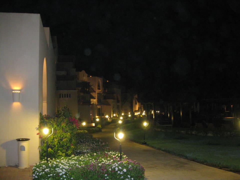 Nacht Miramar Al Aqah Beach Resort