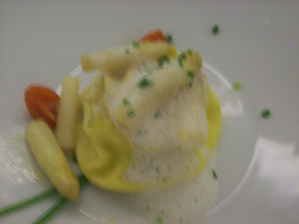 Ravioli mit Spargelsülzchen Wanderhotel Vinschgerhof
