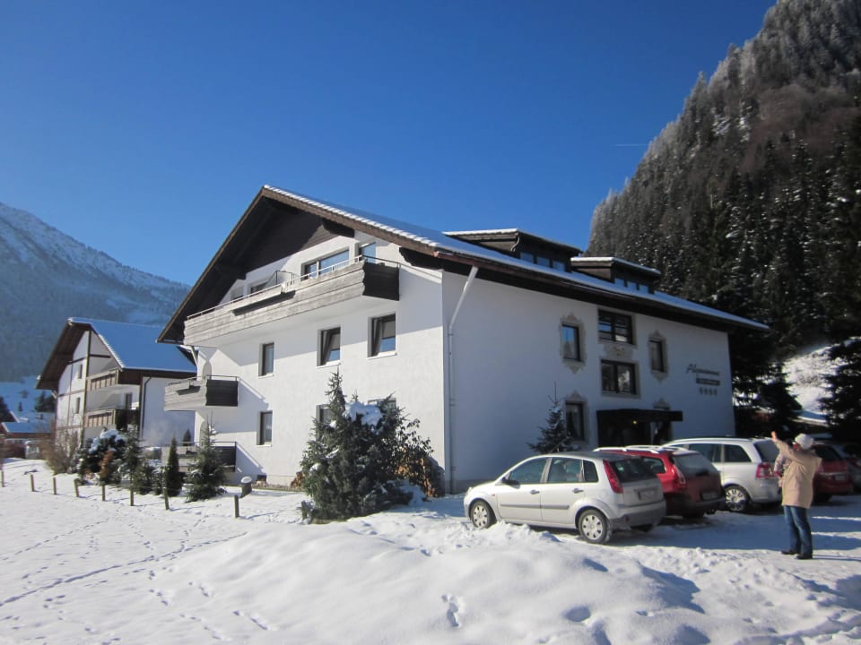 Winteransicht Apartments Alpensonne 2000