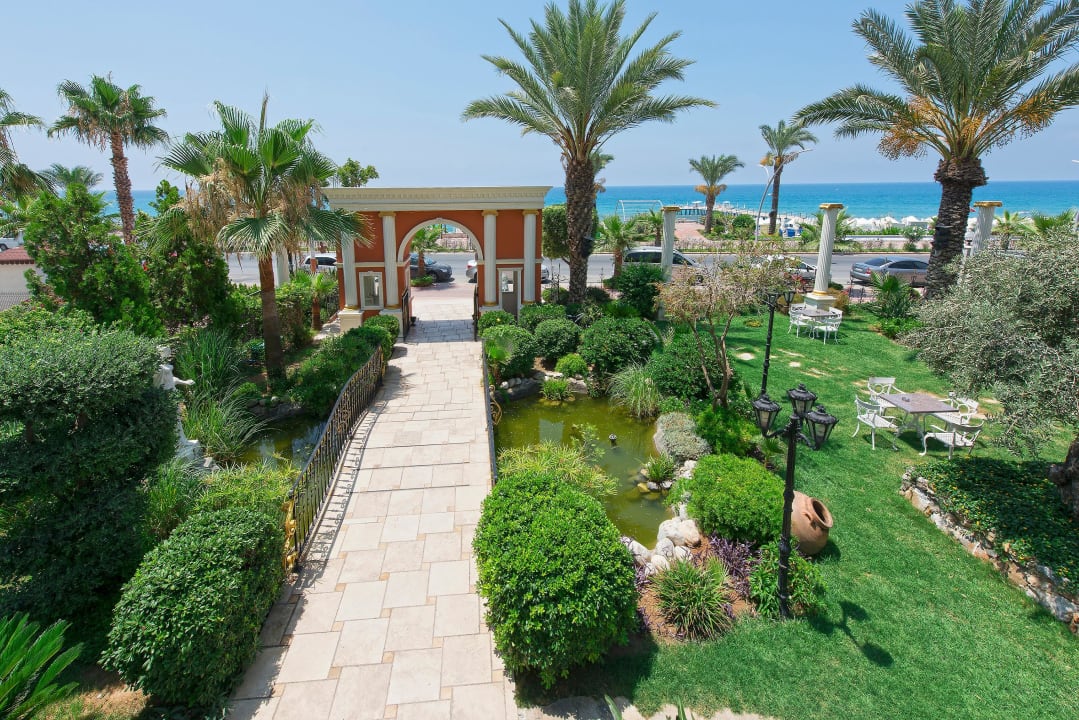 Ausblick Antique Roman Palace Museum Hotel - Adults Only 16+