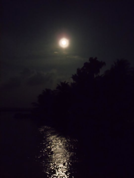 Vollmond Ellaidhoo Maldives by Cinnamon