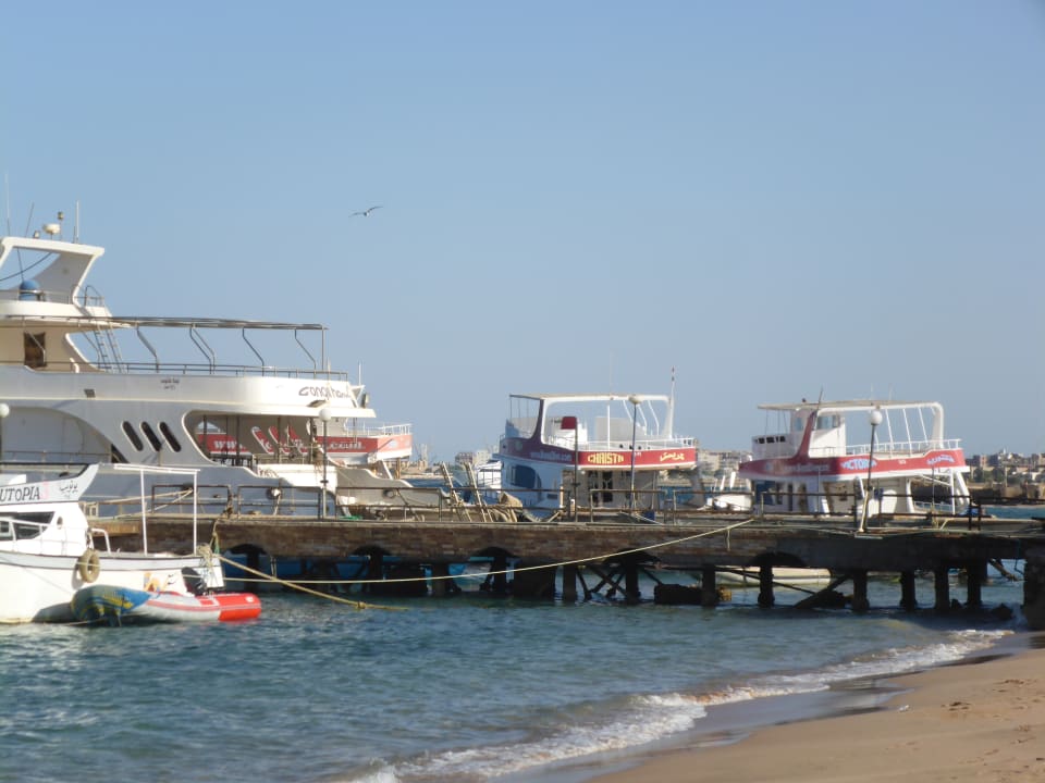 Strand Lotus Bay Beach Resort