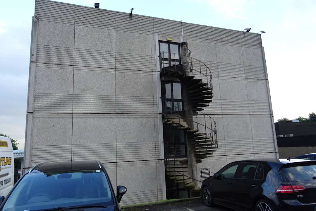 Seitenansicht mit Nottreppe Hotel Campanile Bradford