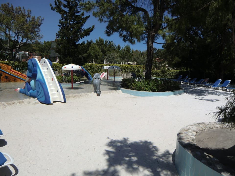 Kinderpool mit Sand für die Kleinsten Güral Premier Tekirova
