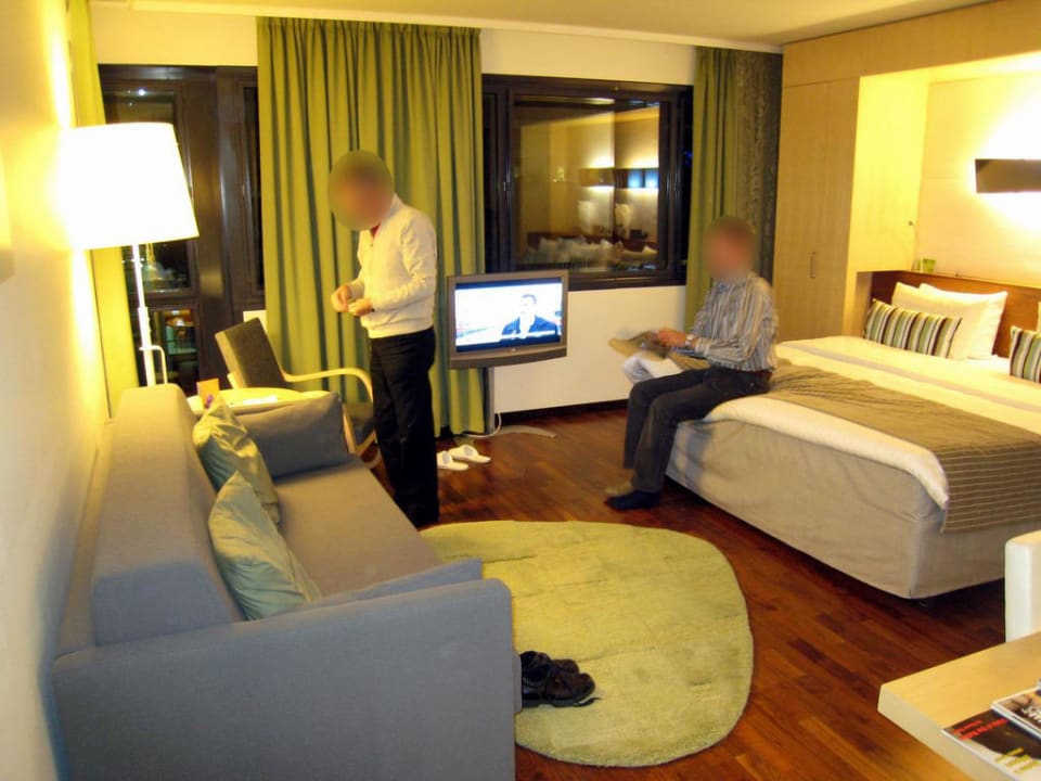 Executive plus room Hilton Helsinki Airport