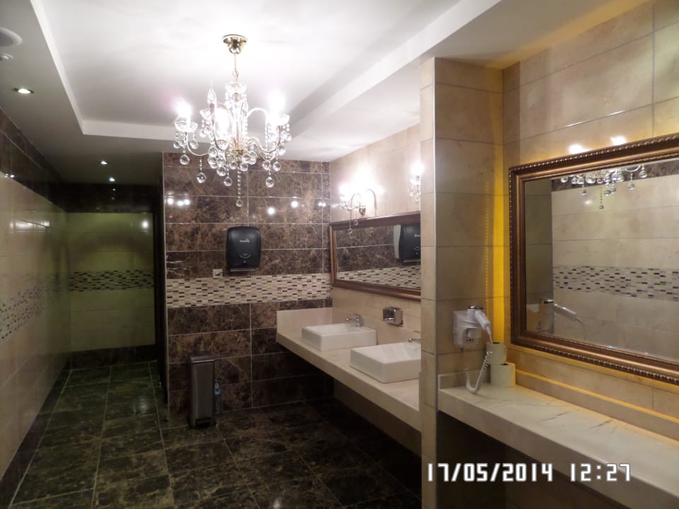 Sauber und schick! Mit Fön Hatipoglu Beach Hotel