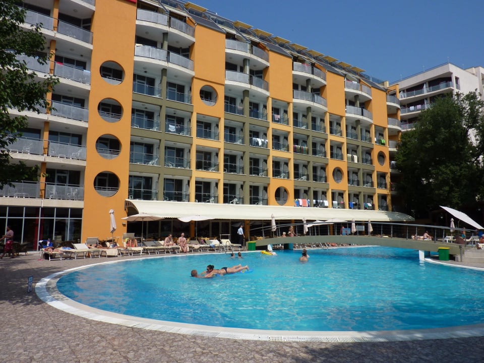 Das Hotel am Tag HVD Viva Club Hotel