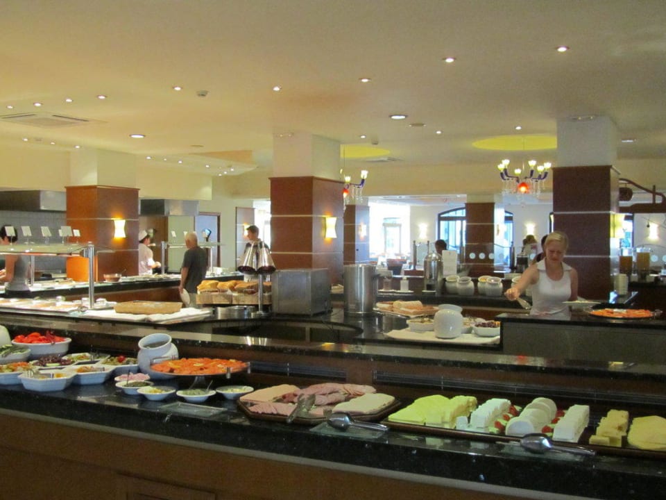 Super Büffet Neptune Luxury Resort