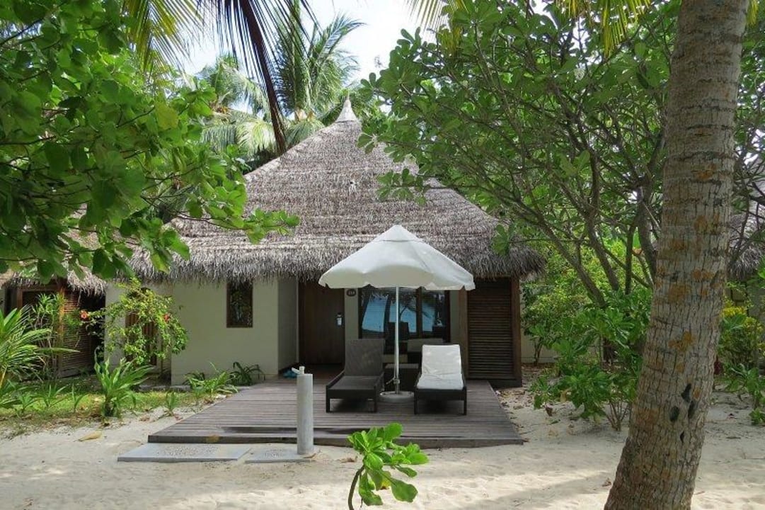 Delux Beach Villa mit Jacuzzi Nr. 218 Kuramathi Maldives