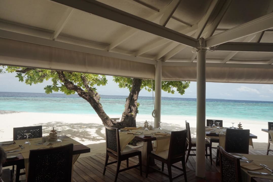 Ausblick von unserem festen Tisch Diamonds Thudufushi