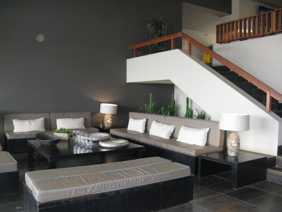 Schody na piętro Oasis Salinas Sea