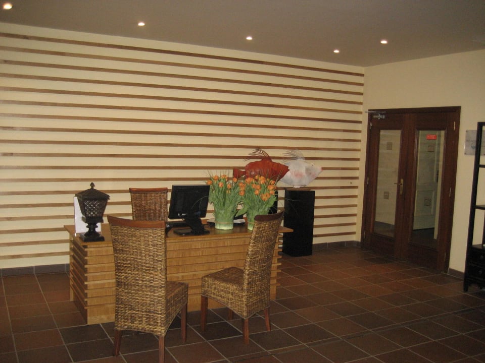 Eingang Spa-Bereich PortoBay Falésia