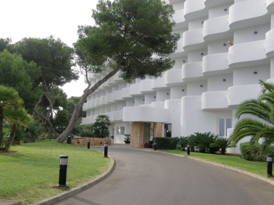 Hoteleingang Inturotel Cala Esmeralda