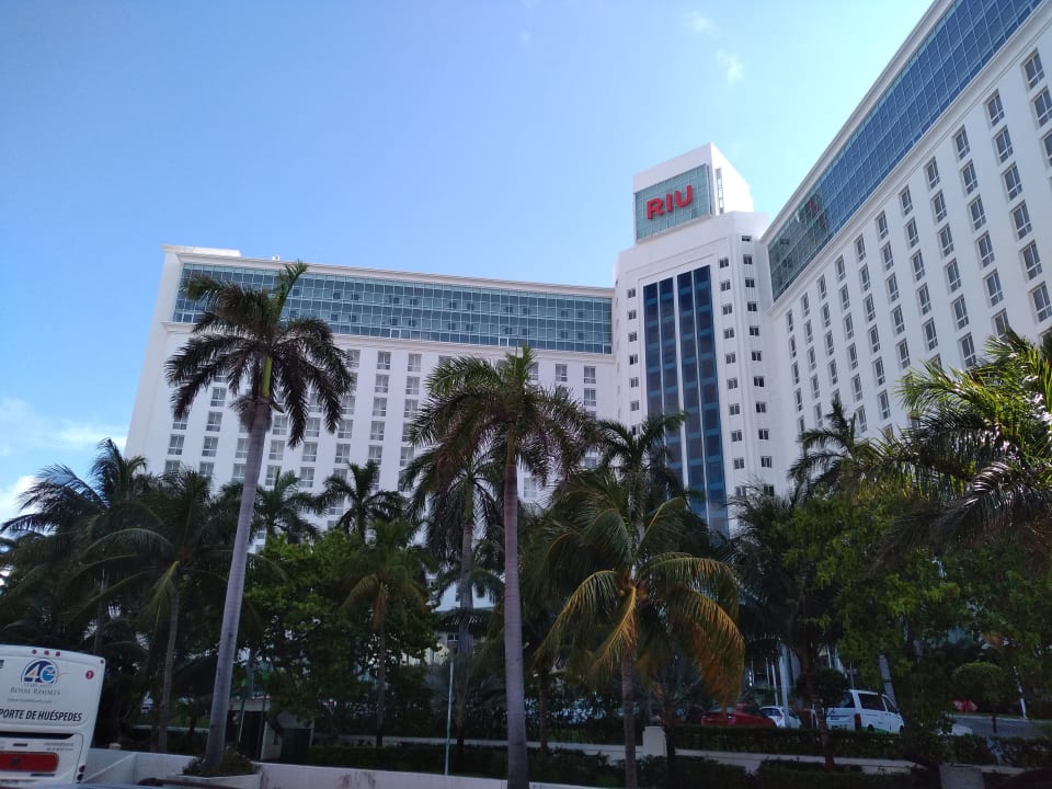 Außenansicht Hotel Riu Cancun