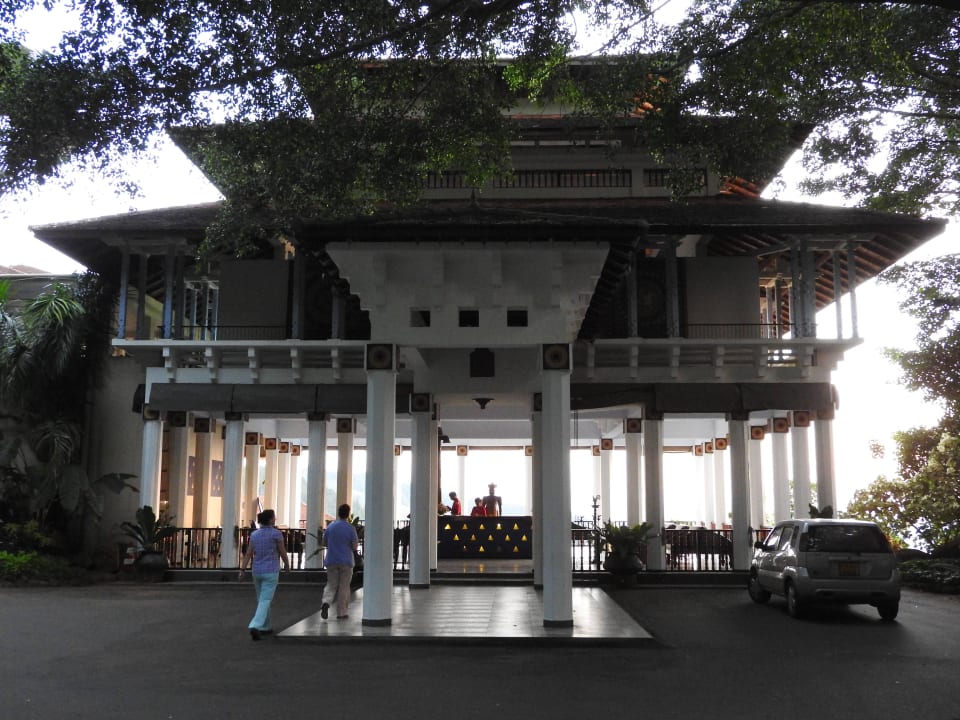 Eingang des Hotels Hotel Amaya Hills