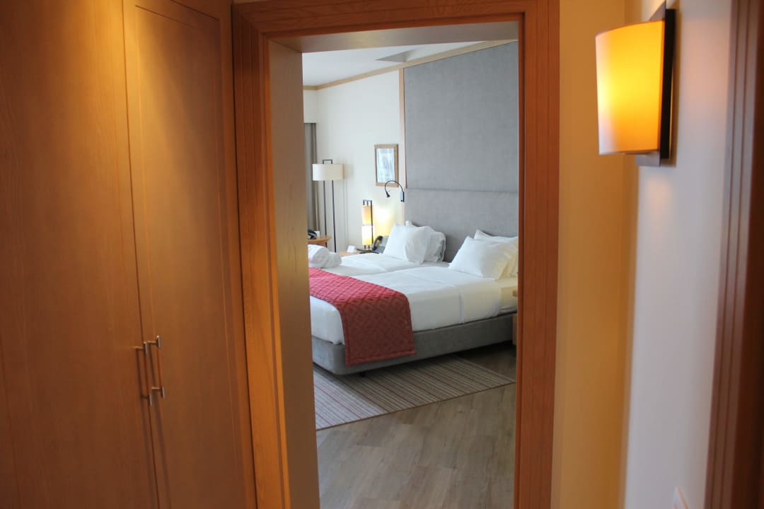 Zimmer Sesimbra Oceanfront Hotel