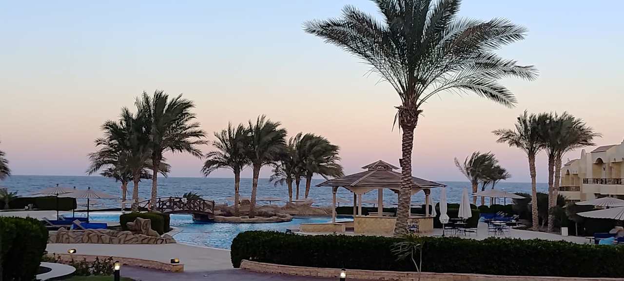 Gartenanlage Coral Hills Resorts & SPA