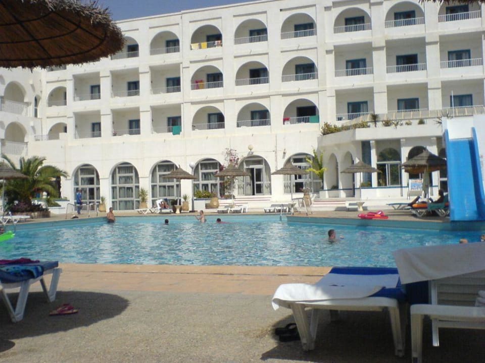 Hotel vom Pool aus El Mehdi Beach Resort