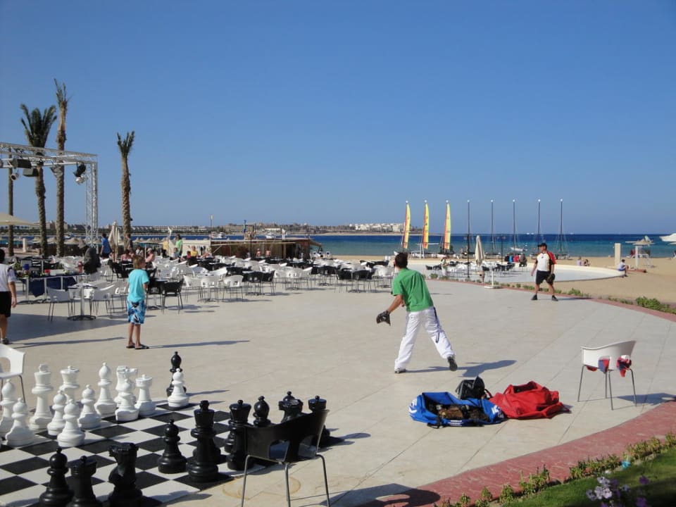 Baseball an der Poolbar Cleopatra Luxury Resort Makadi Bay