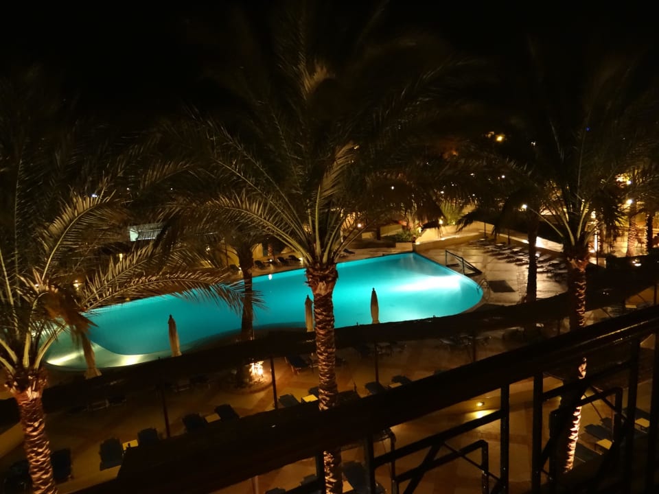 Ausblick zum Pool bei Nacht Jaz Makadi Gardens - TUI BLUE Makadi Gardens - Adults Friendly 16 Years Plus