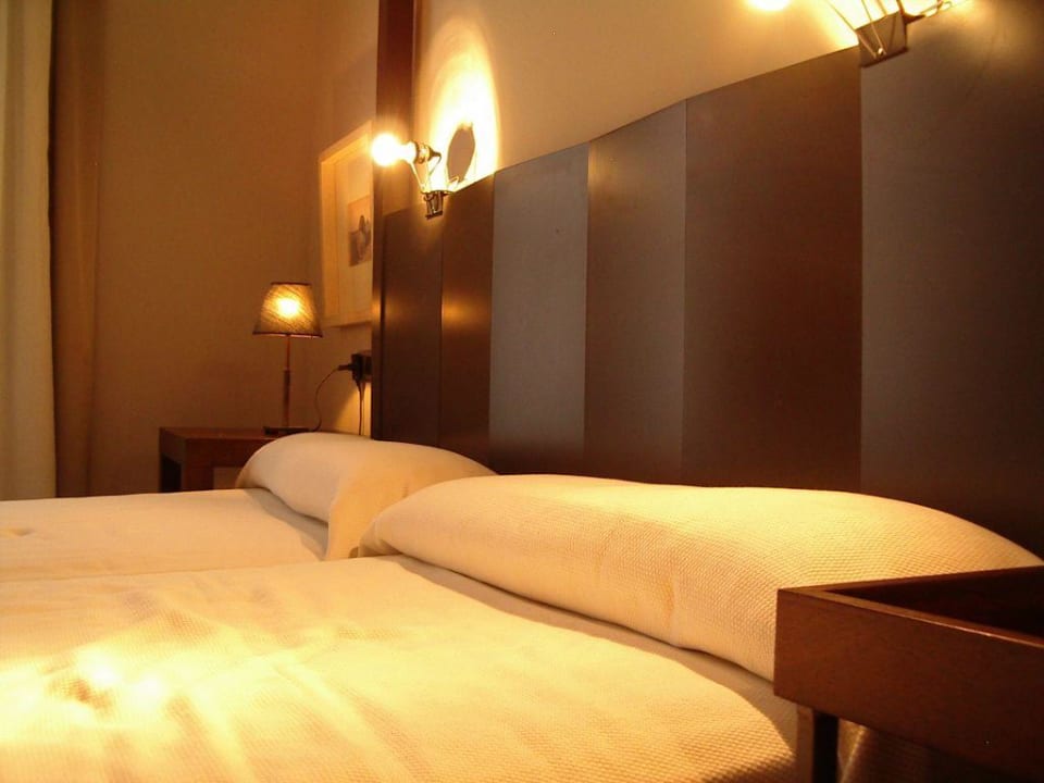 Zimmer III Hotel Banys Oriental