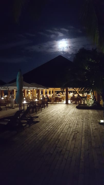 Restaurant bei Vollmond Kudafushi Resort & Spa