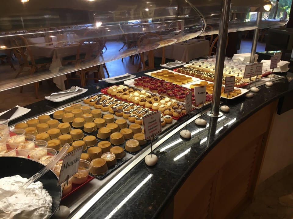 Dessert-Buffet PortBlue Club Pollentia Resort & Spa