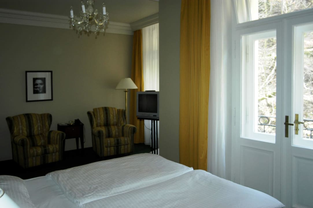 Schlafzimmer zum Berg hin Grandhotel Pupp