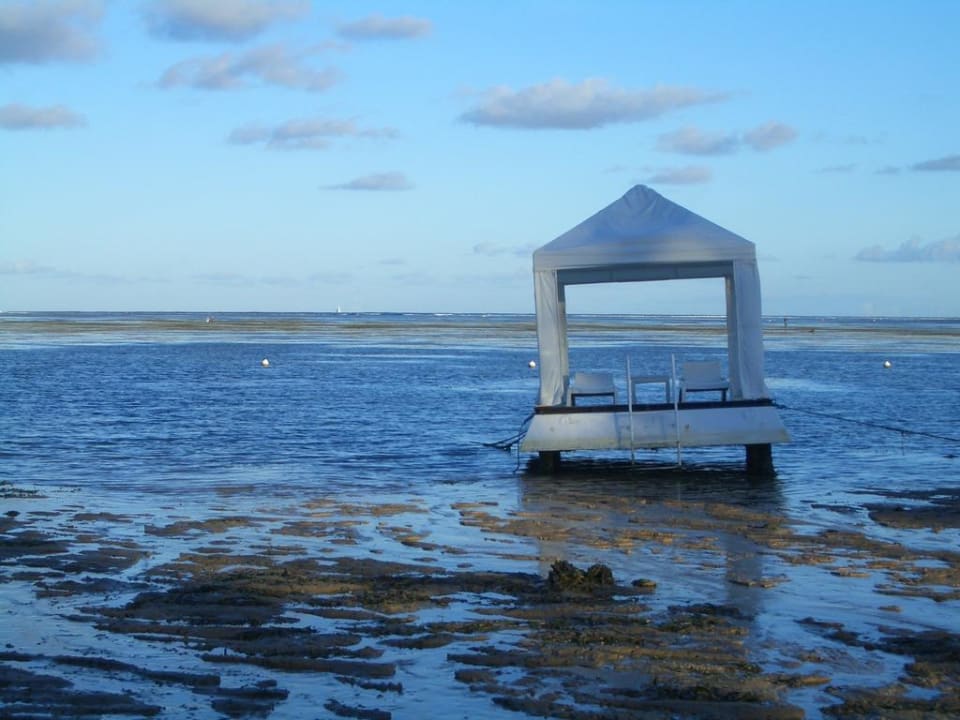 Ebbe am Hotelstrand Puri Santrian