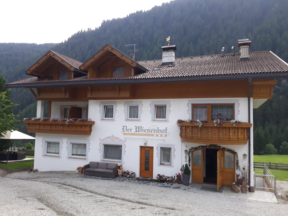 Außenansicht Der Wiesenhof