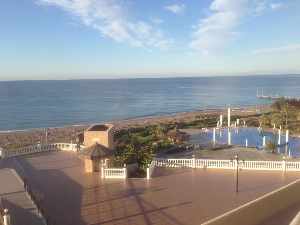 So müssen Tage beginnen Starlight Resort Hotel