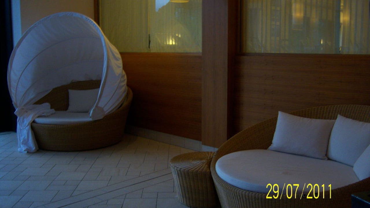 Schöne Liegebetten Kempinski Hotel Berchtesgaden