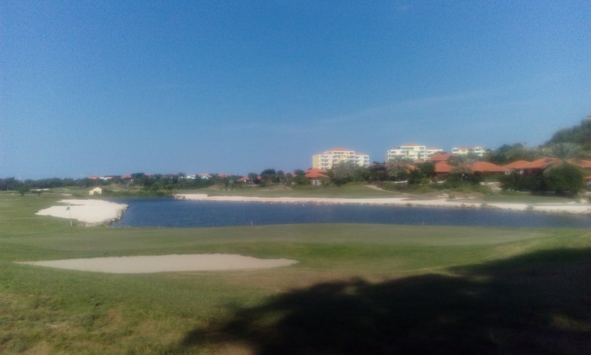 Gartenanlage Blue Bay Lodges - Sunny Curacao