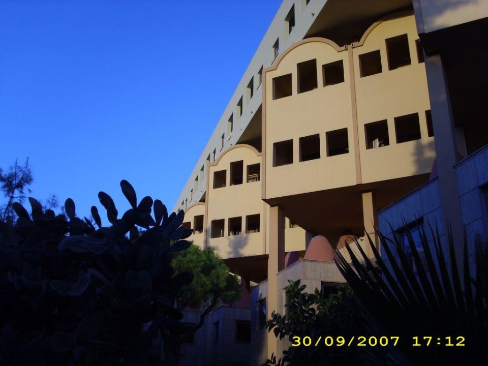 Hotel Asteria Collection Side