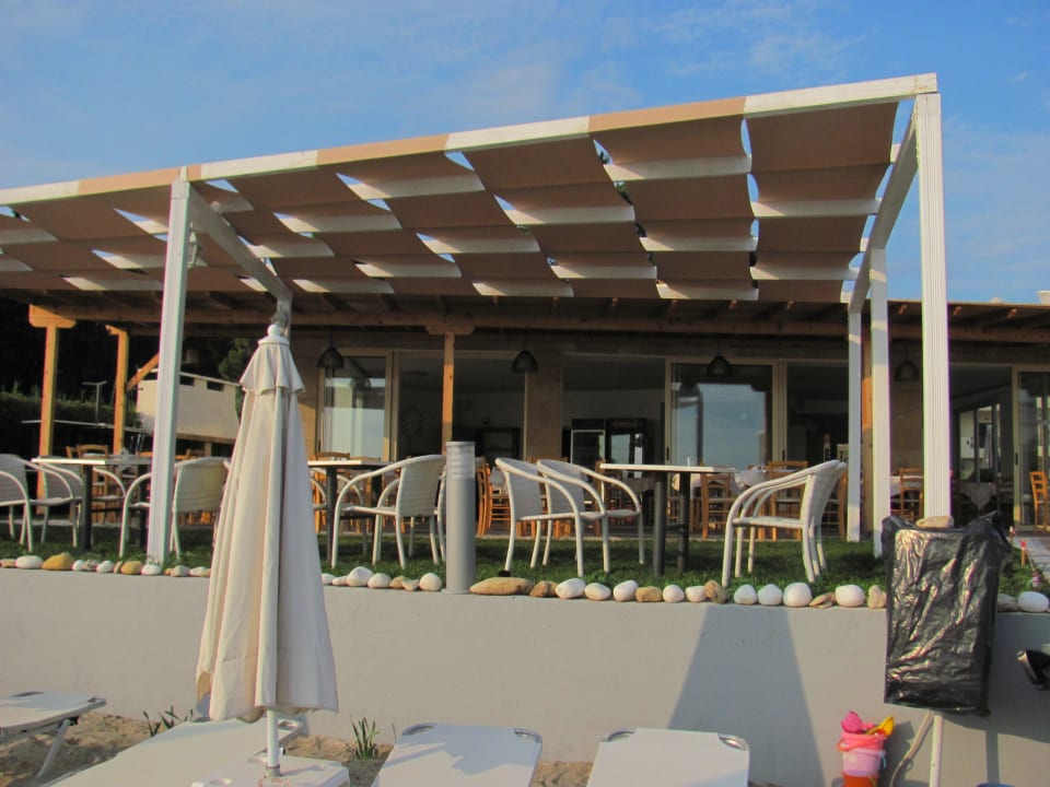 Restaurant on the beach Hotel Azur