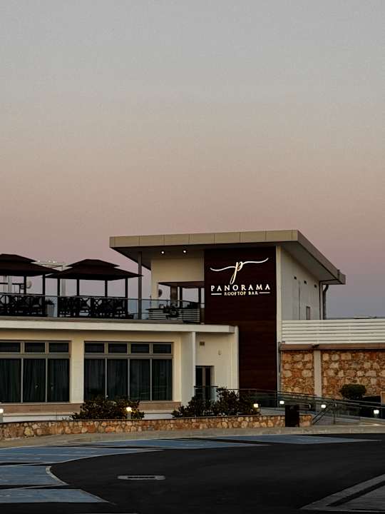 Außenansicht Asterias Beach