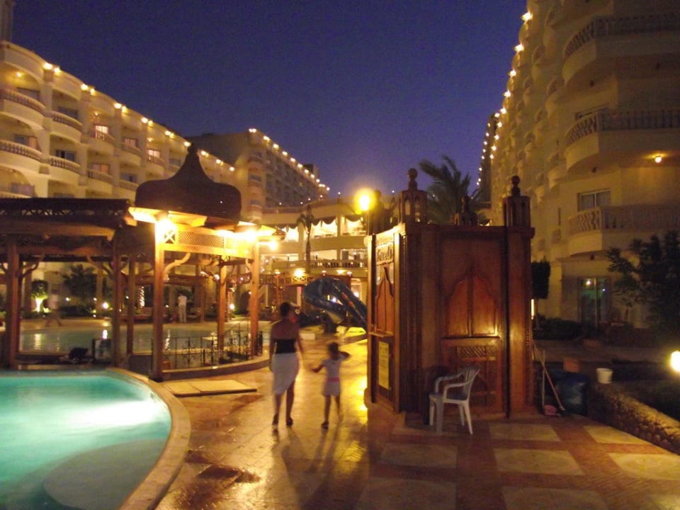 Вечер Riviera Aqua Park Resort