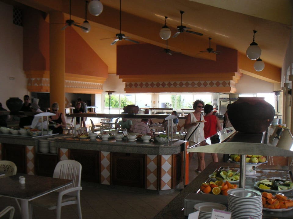 Blick in das Poolrestaurant am Nachmittag Hotel Riu Gran Canaria
